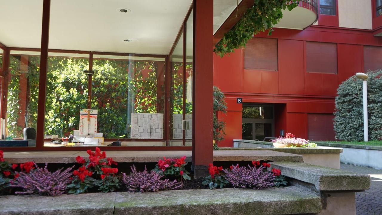 Danae Home Milan Luaran gambar